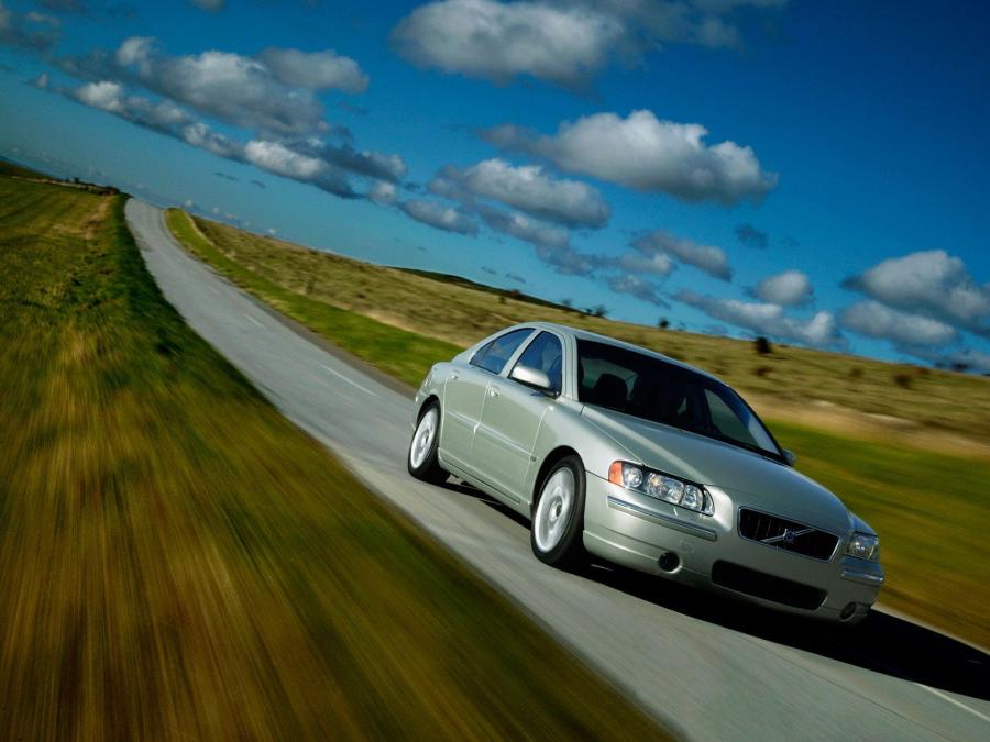  Volvo S60 T5 2005 года  (фото 7 из 9)